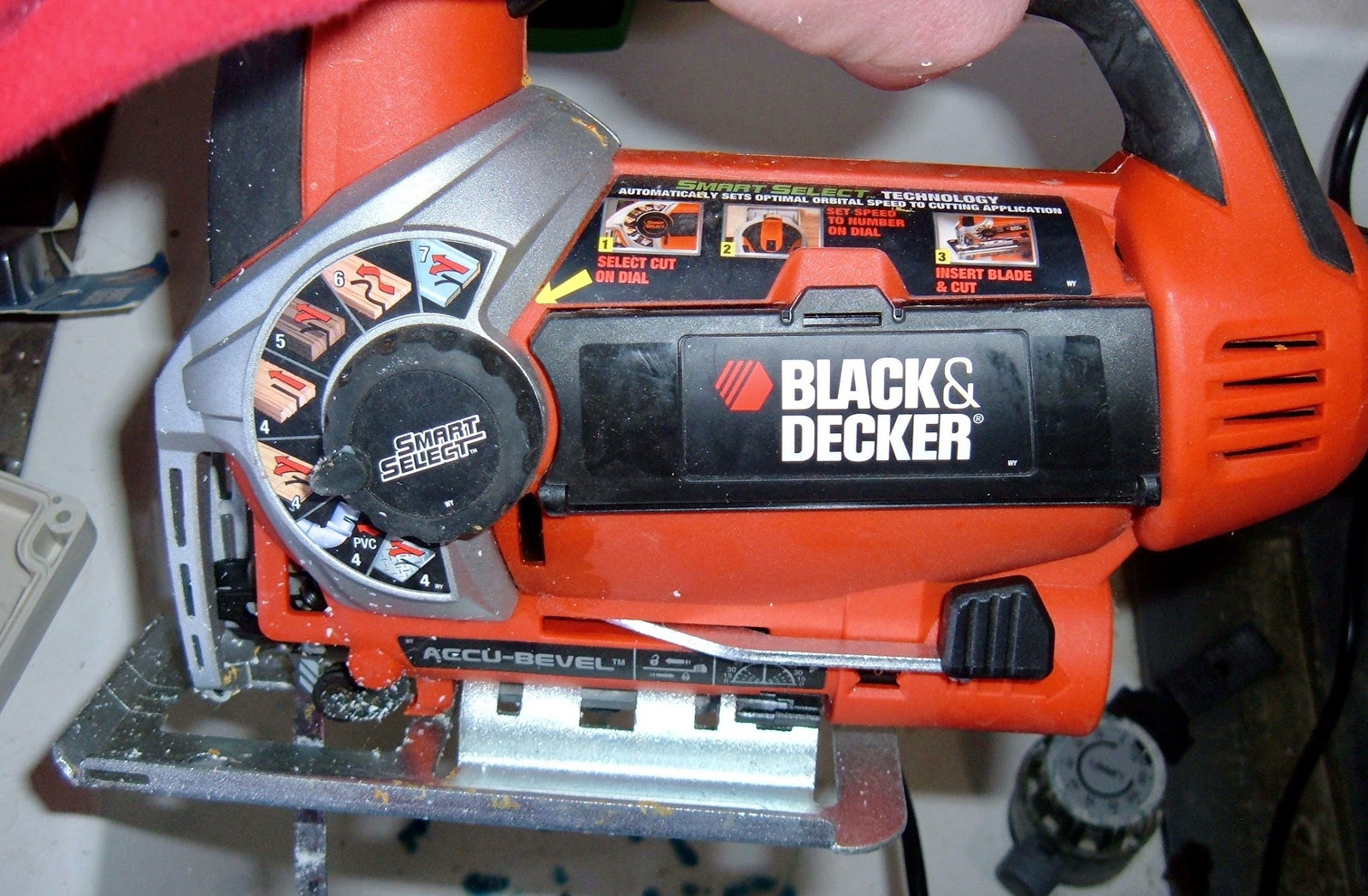 Black and Decker JS660 Repair - iFixit