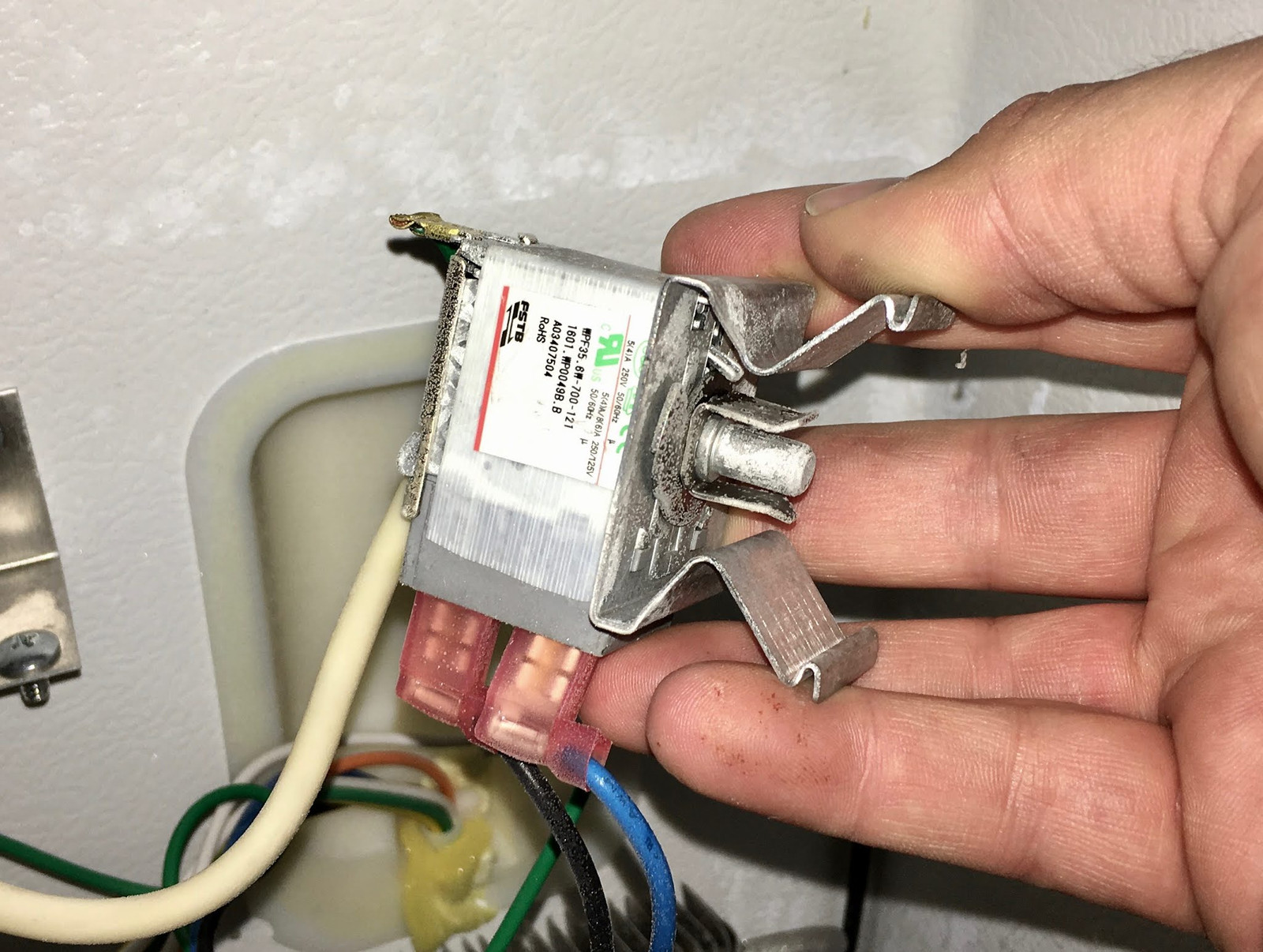 How to replace fridge freezer thermostat 