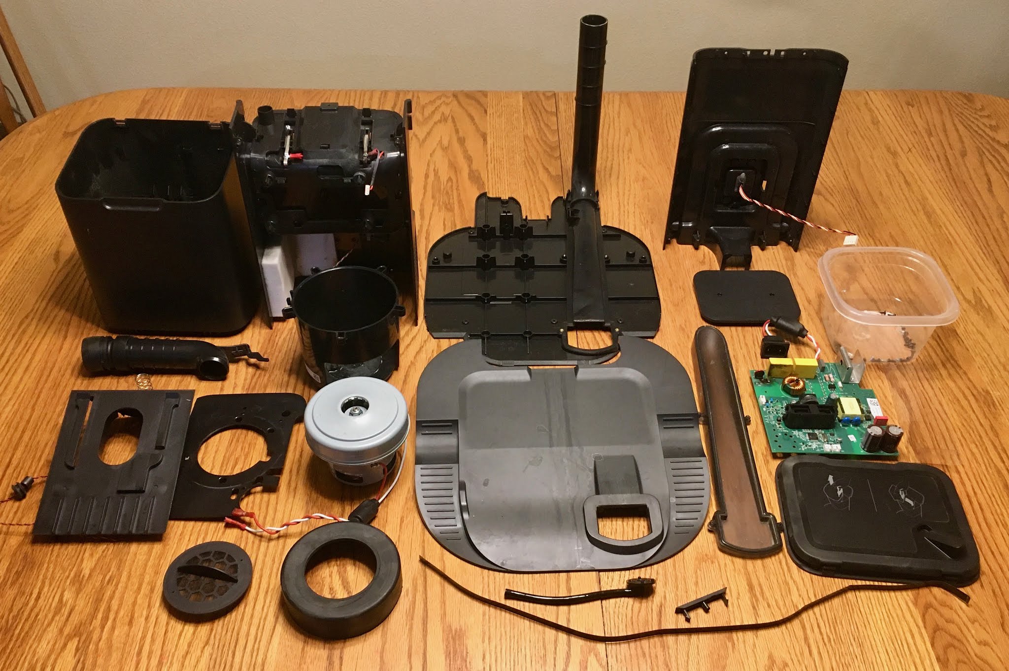 Roomba Clean Base Teardown